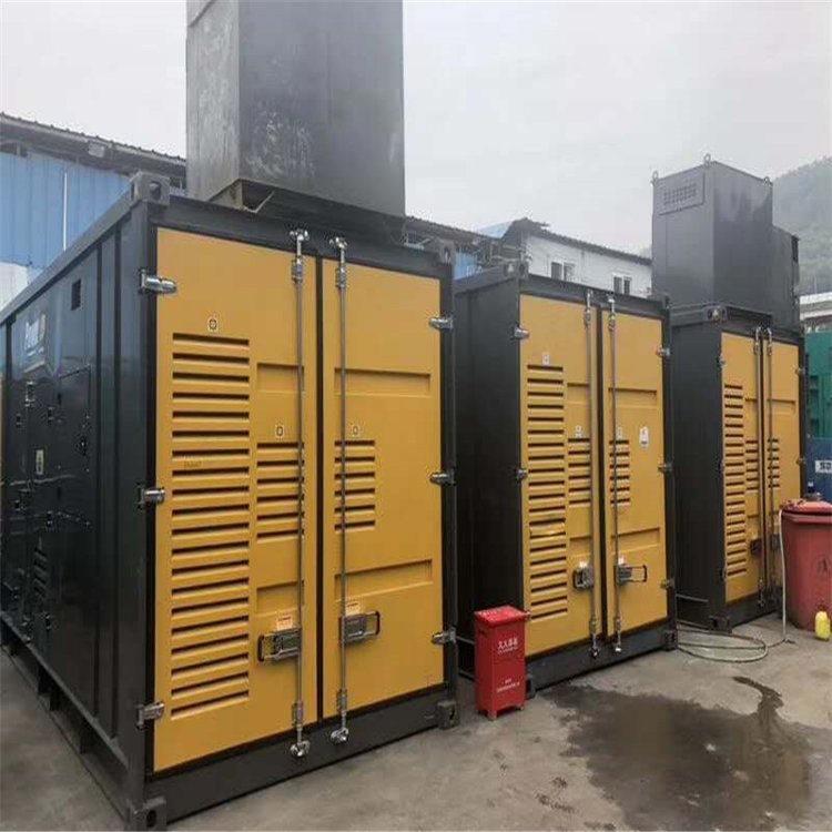 演出温度变化对不同类型欠压保护装置的可靠性影响有何差异？